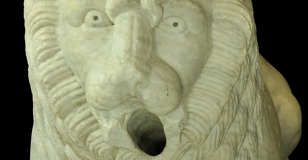 Deposito sculture Villa Borghese, leone accovacciato (particolare della testa), 1330 Deposito sculture Villa Borghese, leone accovacciato (particolare della testa), 1330