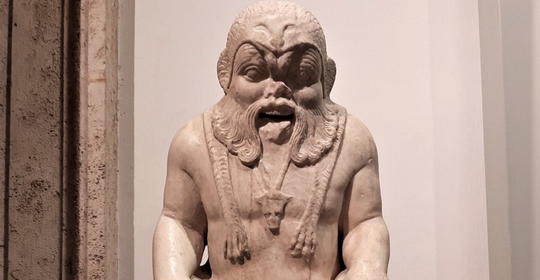 Museo Barracco, statua marmorea del dio Bes Museo Barracco, statua marmorea del dio Bes
