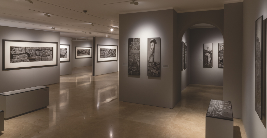 Allestimento mostra "Josef Koudelka. Radici" Allestimento mostra "Josef Koudelka. Radici"