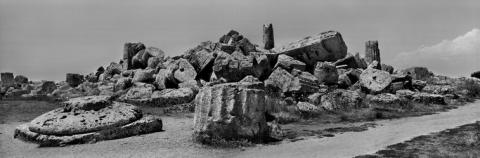 10. Selinunte, Sicilia, Italia, 2012-© Josef Koudelka/ Magnum Photos 10. Selinunte, Sicilia, Italia, 2012-© Josef Koudelka/ Magnum Photos