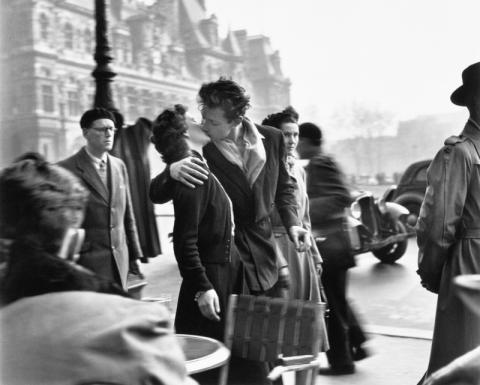 Robert Doisneau, Le baiser de l’Hôtel de Ville, Paris 1950 © Robert Doisneau Robert Doisneau, Le baiser de l’Hôtel de Ville, Paris 1950 © Robert Doisneau