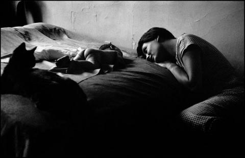 3. Elliott Erwitt: New York, 1953 © Elliott Erwitt/Magnum Photos/Contrasto
