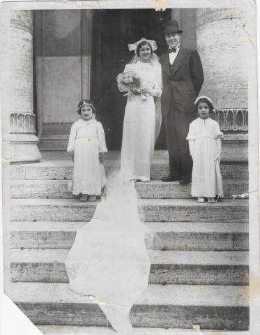 Fotografia del matrimonio di Enrichetta Anticoli e Leone Di Capua, 1937. Roma, Archivio personale famiglia Di Capua Fotografia del matrimonio di Enrichetta Anticoli e Leone Di Capua, 1937. Roma, Archivio personale famiglia Di Capua