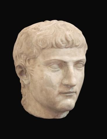Ritratto di Giulio Cesare Germanico, Marmo pario, Alt. 30 cm, 17-19 d.C., Roma, Collezione Fondazione Sorgente Group (2) Ritratto di Giulio Cesare Germanico, Marmo pario, Alt. 30 cm, 17-19 d.C., Roma, Collezione Fondazione Sorgente Group (2)