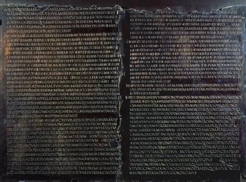 Tabula Claudiana, bronzo, inv. AD 12 - Lugdunum musèe & theatres romains, Lione Tabula Claudiana, bronzo, inv. AD 12 - Lugdunum musèe & theatres romains, Lione