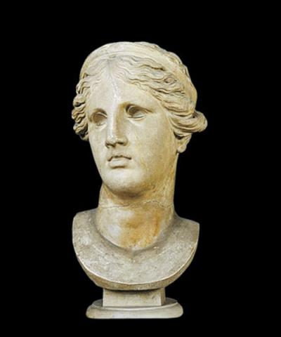 Testa di divinità femminile Testa di divinità femminile